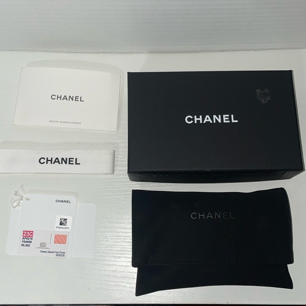 CHANEL CLASSIC ZIPPED COIN PURSE - Picture 9 of 9